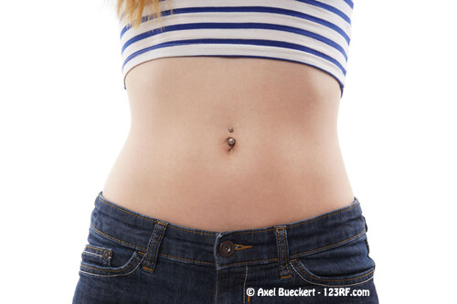 Bauchnabelpiercing