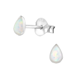 Ohrringe Ohrstecker 925 Sterling Silber tropfenförmiger synthetischer Opal in weiß